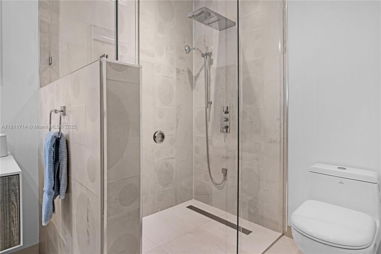 1601 Diplomat Pkwy, Hollywood, FL 33019 Photo