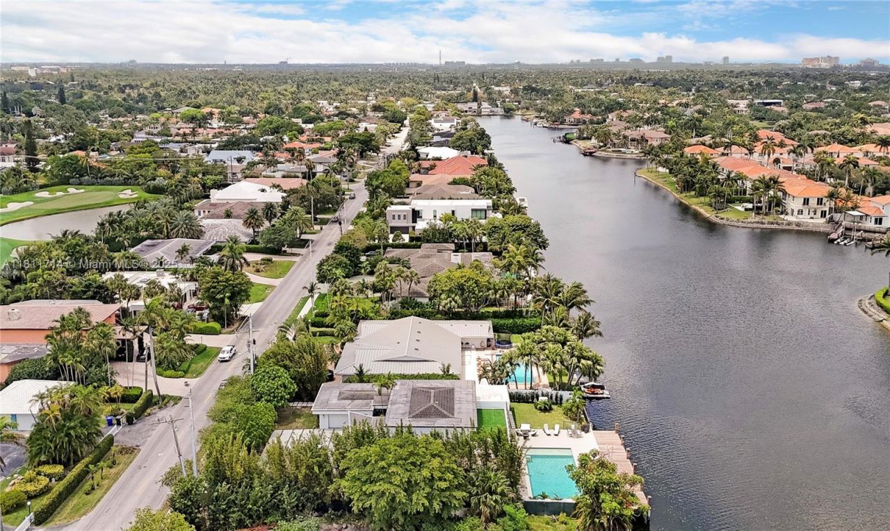 1601 Diplomat Pkwy, Hollywood, FL 33019 Photo