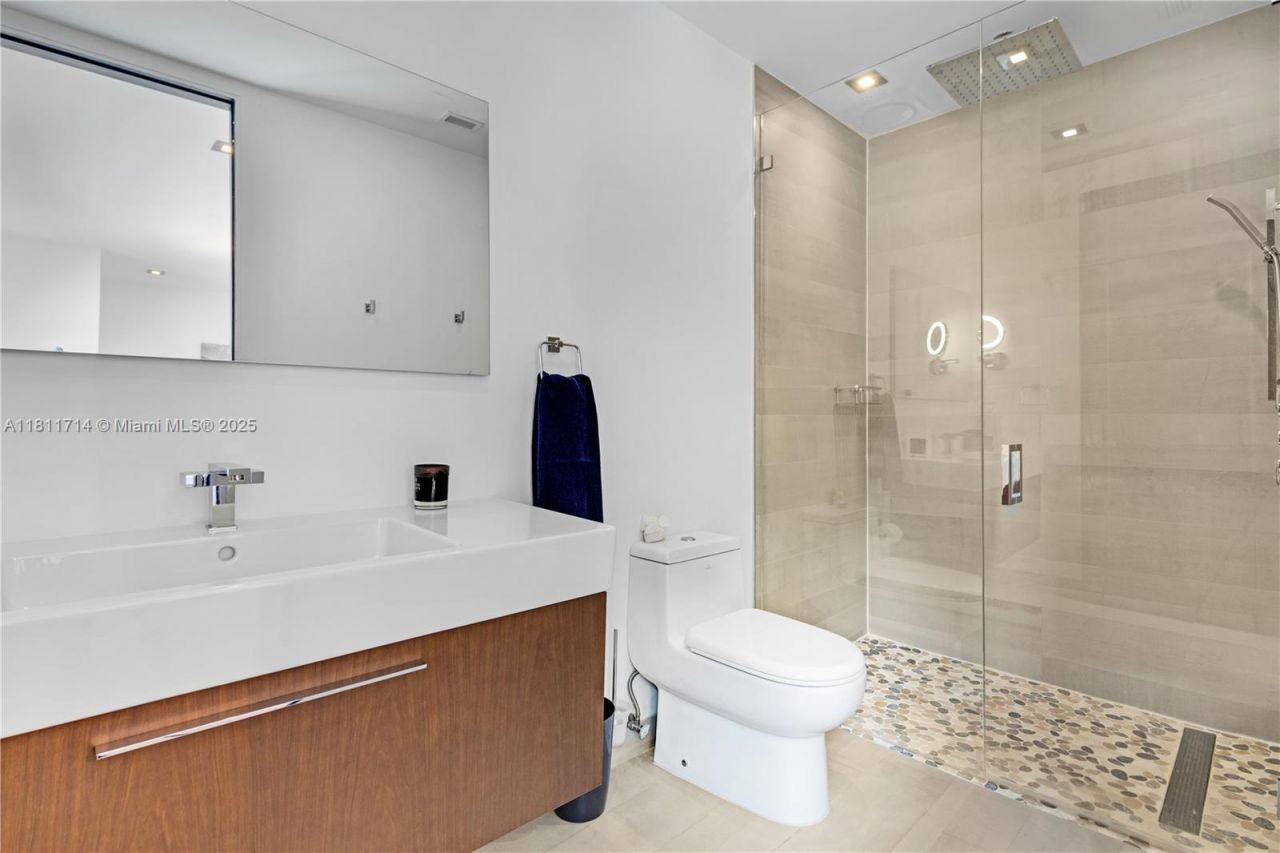 1601 Diplomat Pkwy, Hollywood, FL 33019 Photo