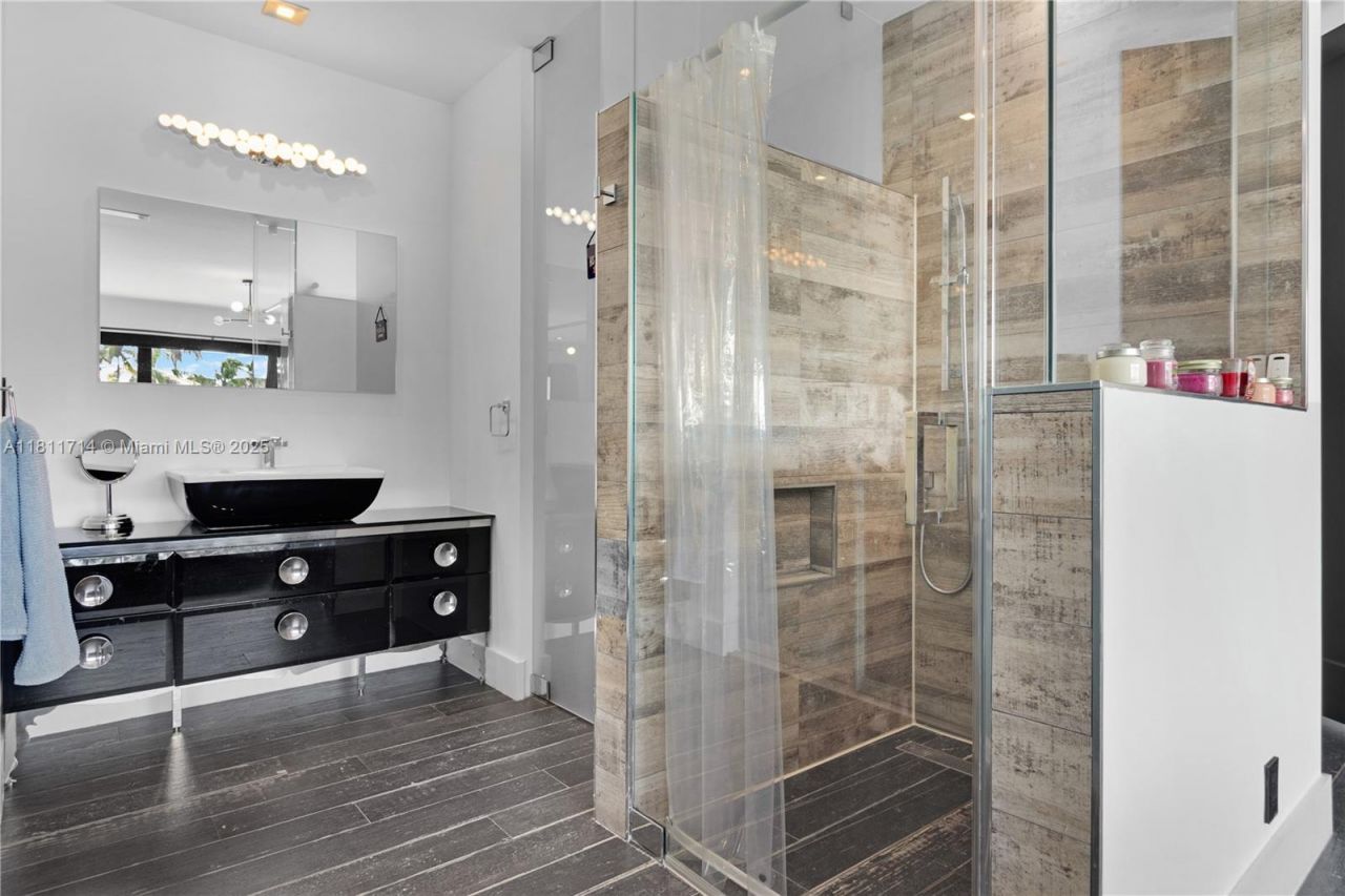 1601 Diplomat Pkwy, Hollywood, FL 33019 Photo