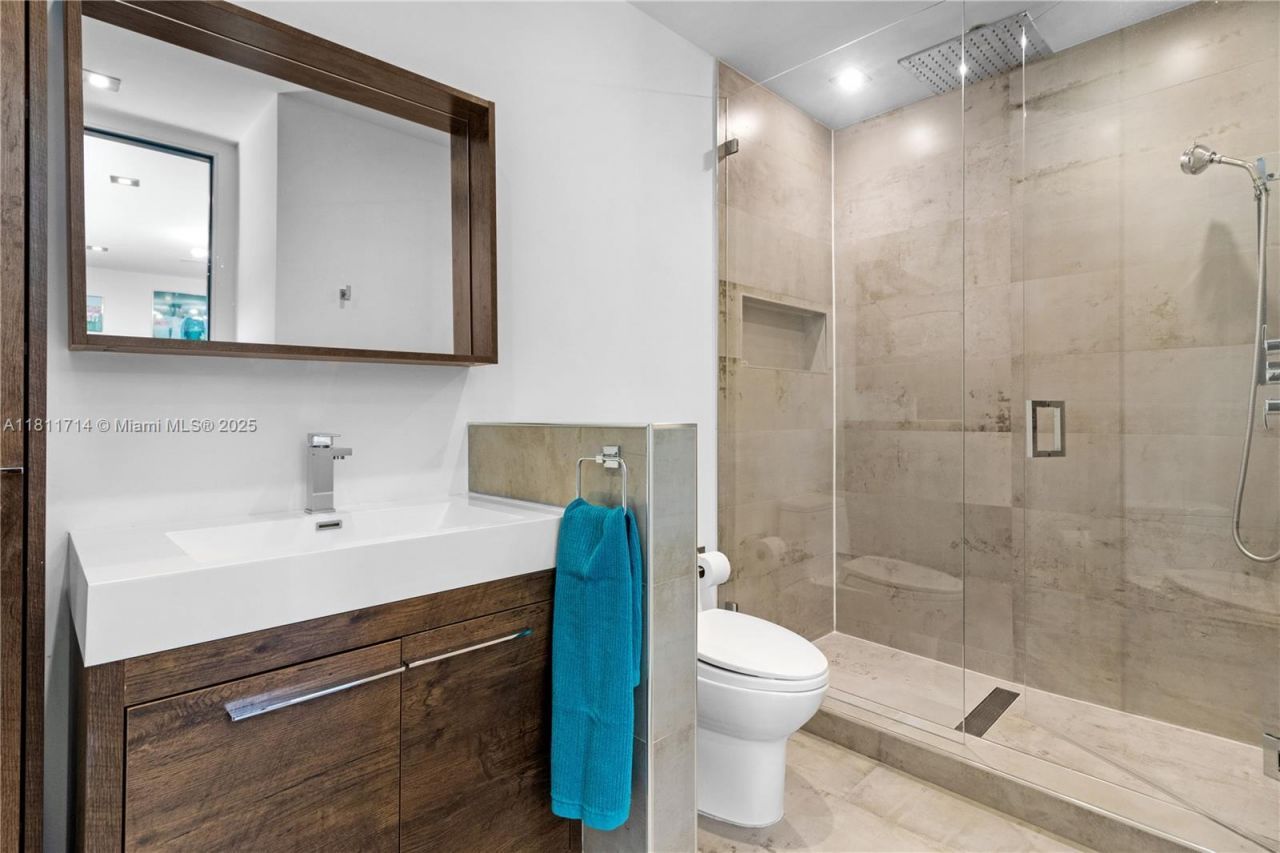 1601 Diplomat Pkwy, Hollywood, FL 33019 Photo