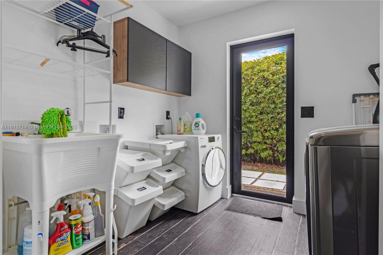 1601 Diplomat Pkwy, Hollywood, FL 33019 Photo