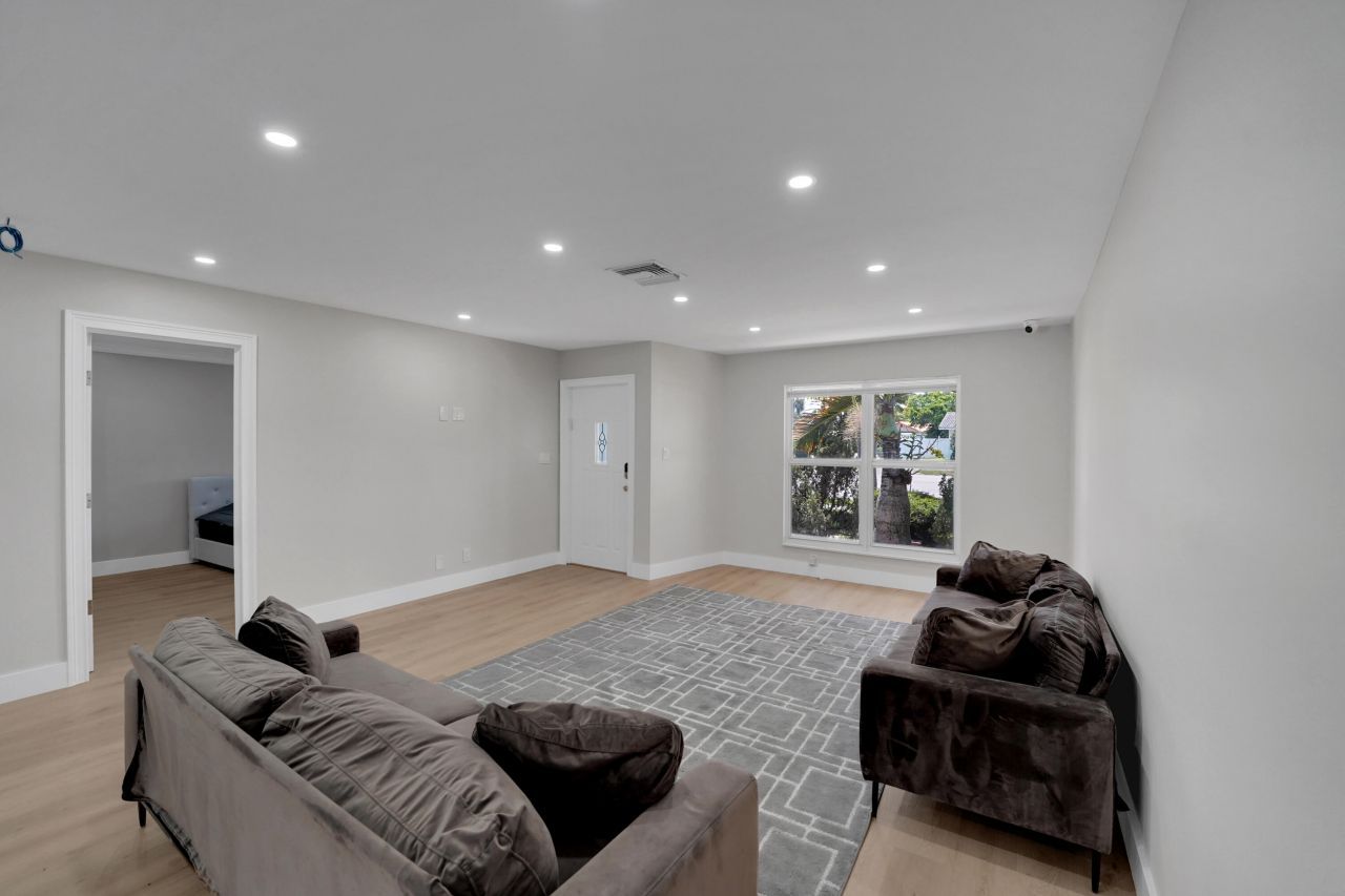 600 NW 12th Avenue, Boca Raton, FL 33486 Photo