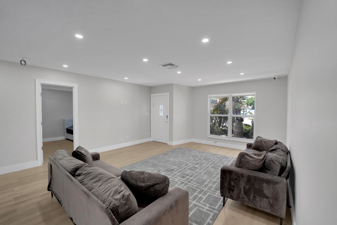 600 NW 12th Avenue, Boca Raton, FL 33486 Photo