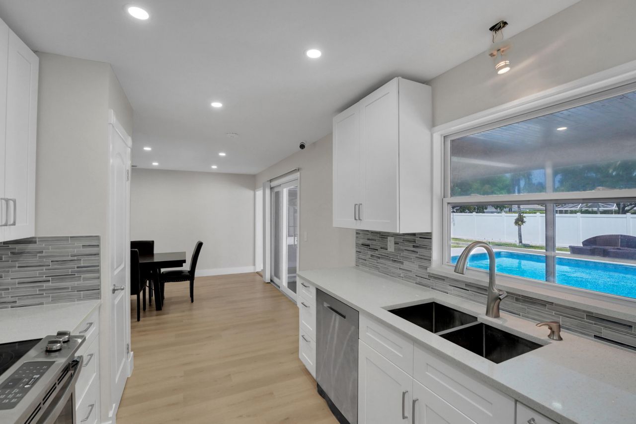 600 NW 12th Avenue, Boca Raton, FL 33486 Photo