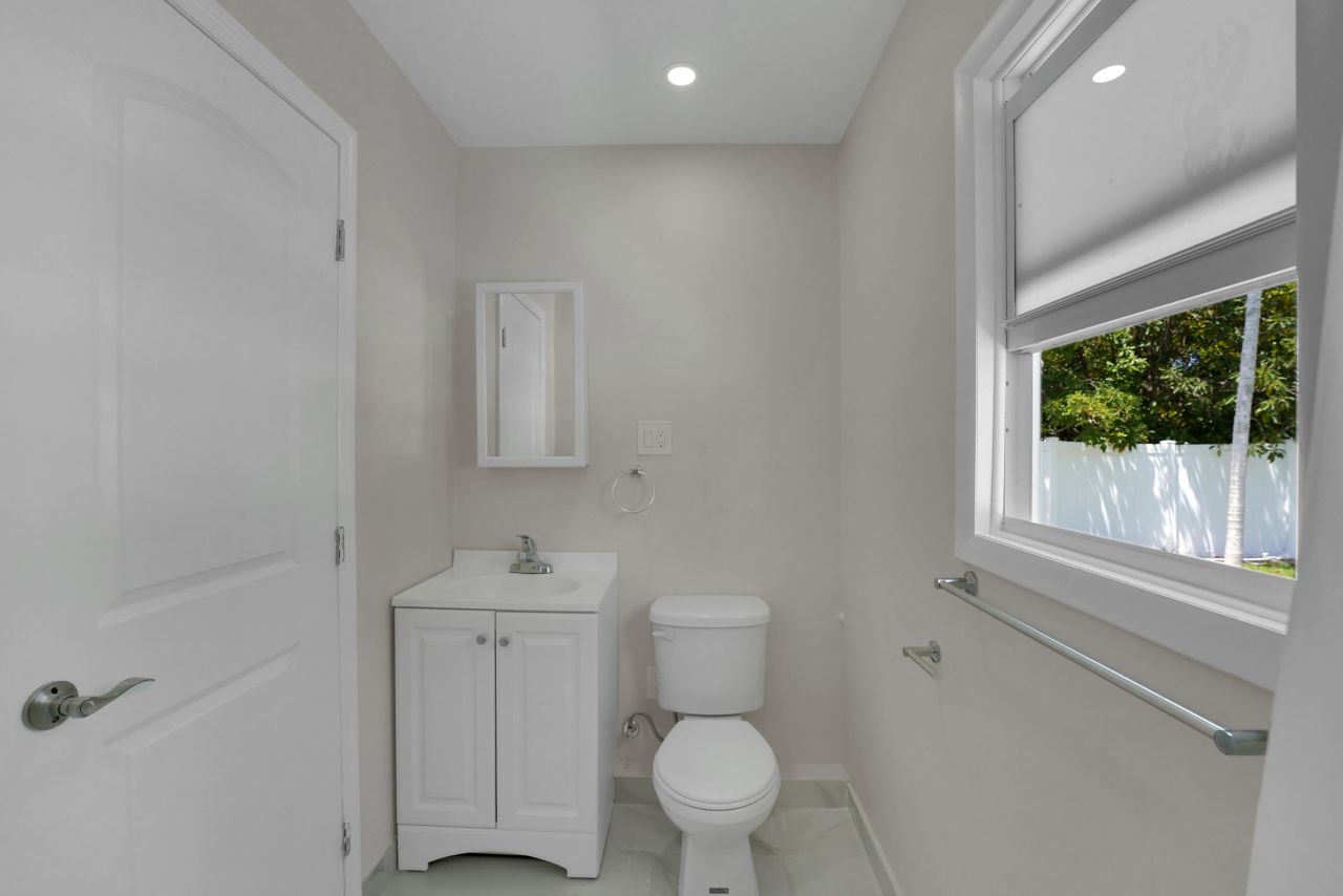 600 NW 12th Avenue, Boca Raton, FL 33486 Photo