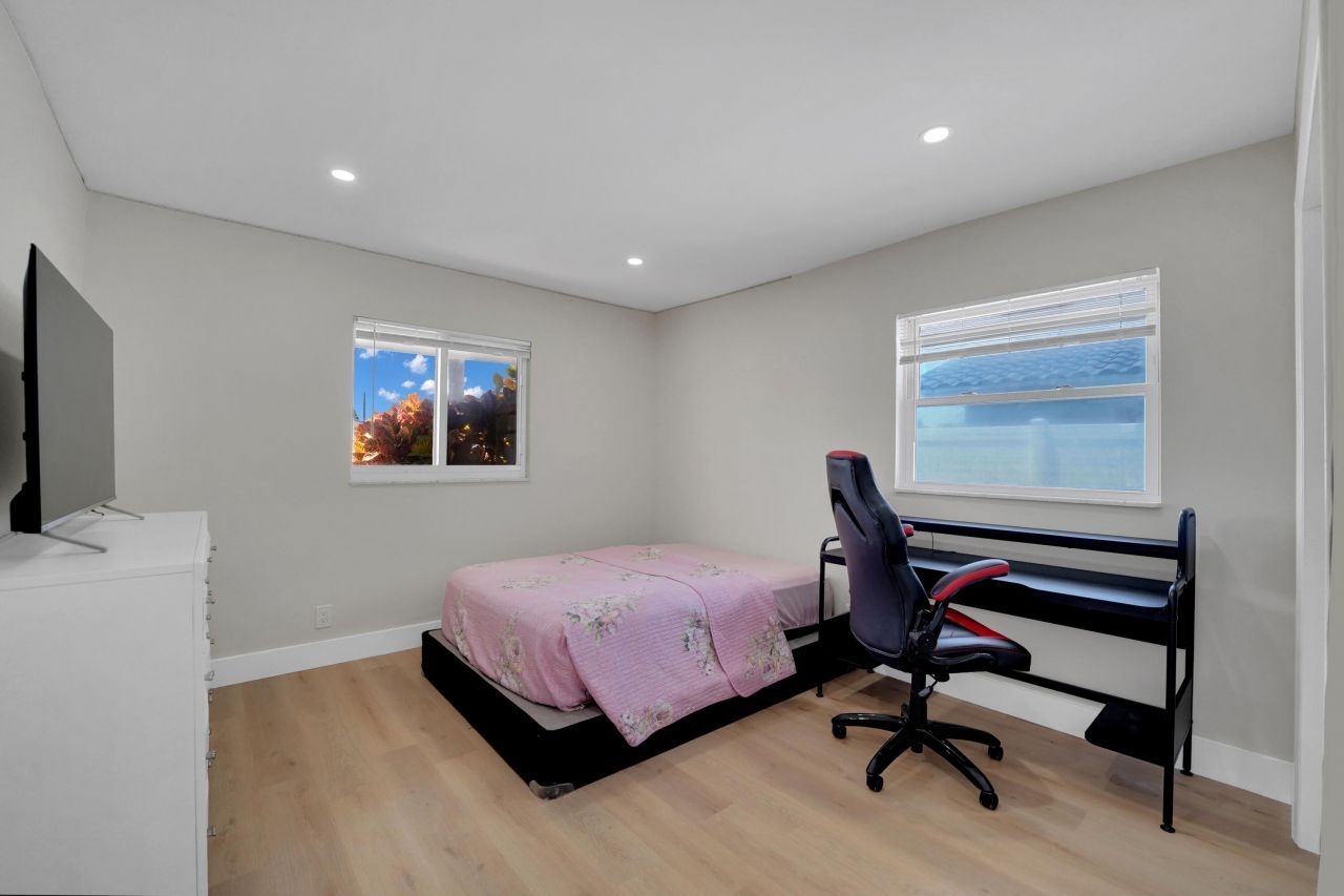 600 NW 12th Avenue, Boca Raton, FL 33486 Photo