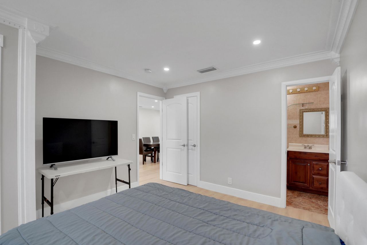 600 NW 12th Avenue, Boca Raton, FL 33486 Photo