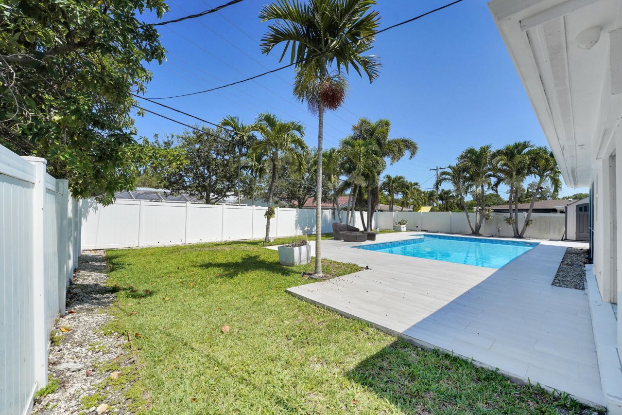 600 NW 12th Avenue, Boca Raton, FL 33486 Photo