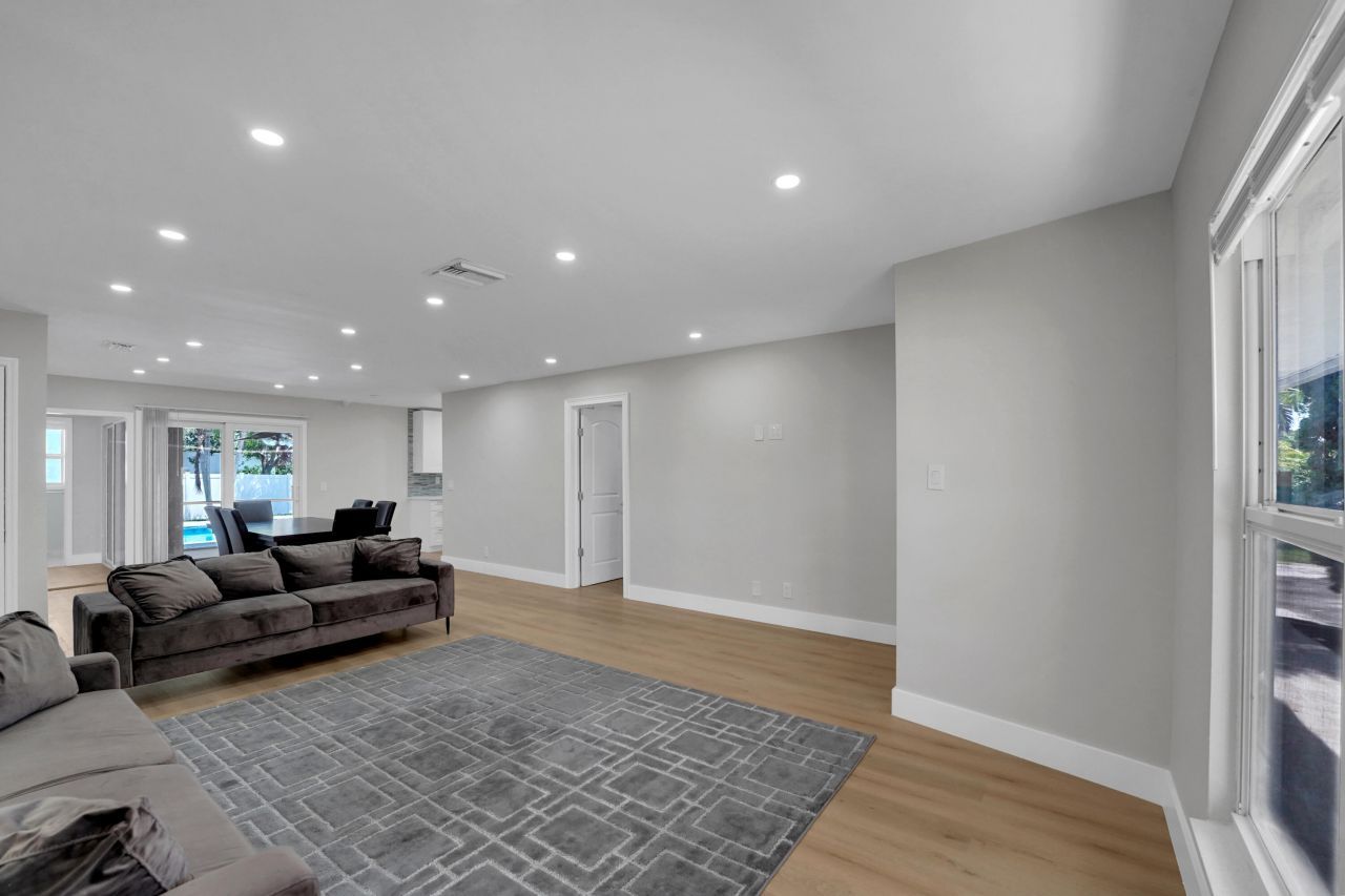 600 NW 12th Avenue, Boca Raton, FL 33486 Photo