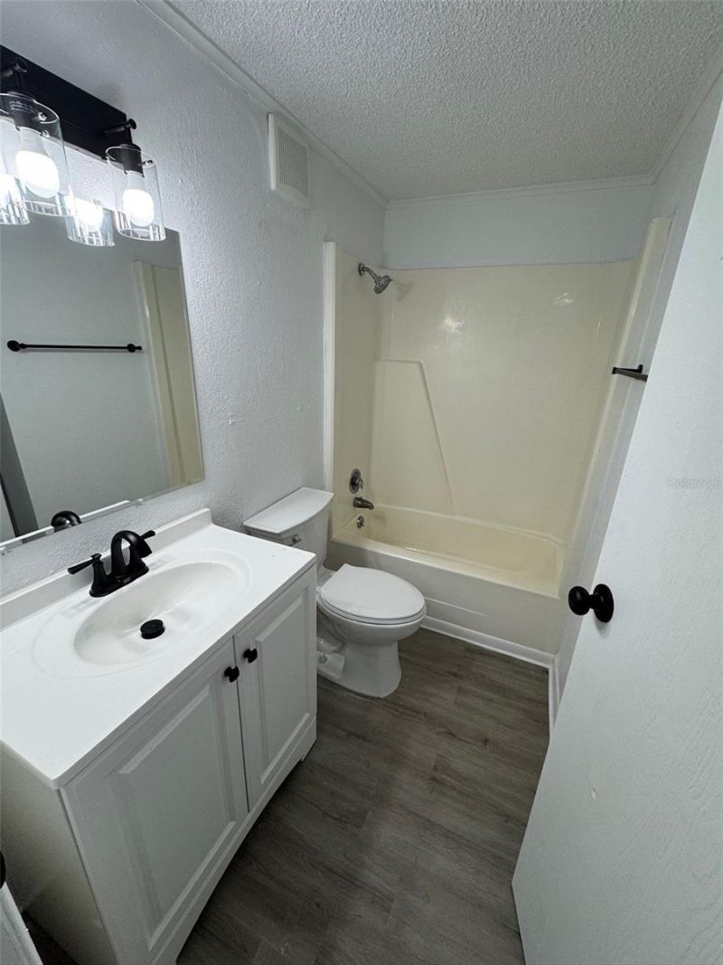 420-420 Mills Street, Unit 17, Leesburg, FL 34748 Photo
