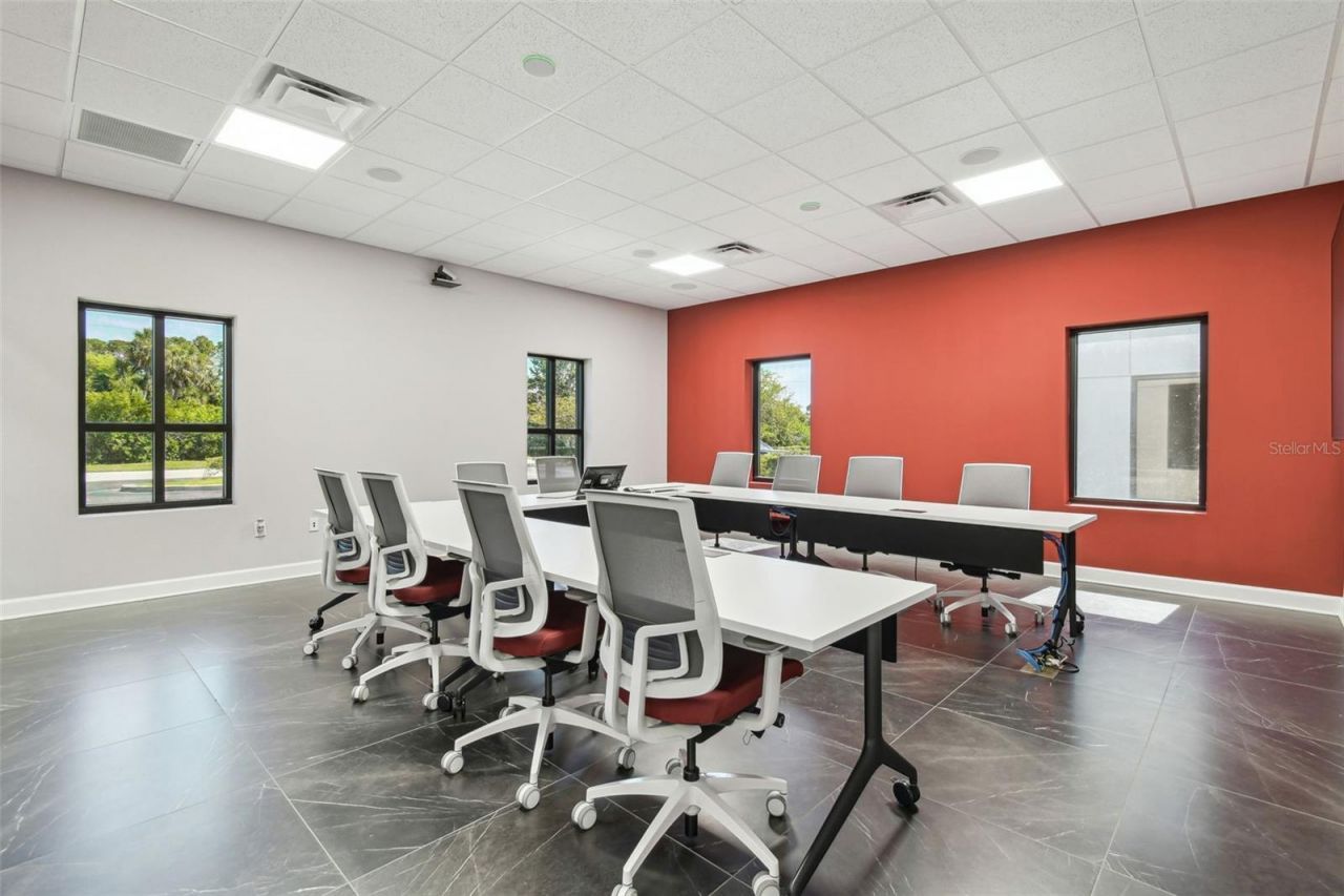 13908 Monroes Business Park, Tampa, FL 33635 Photo