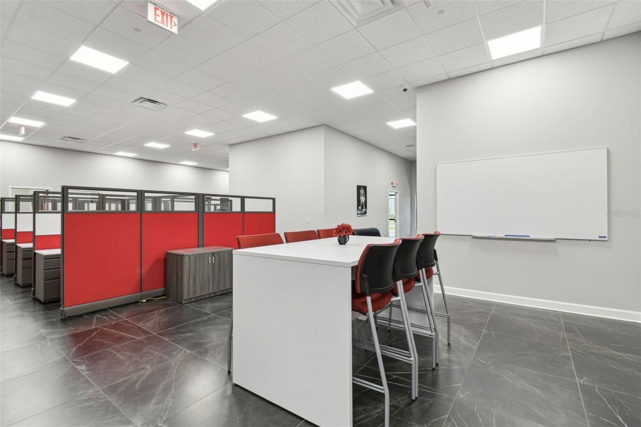 13908 Monroes Business Park, Tampa, FL 33635 Photo