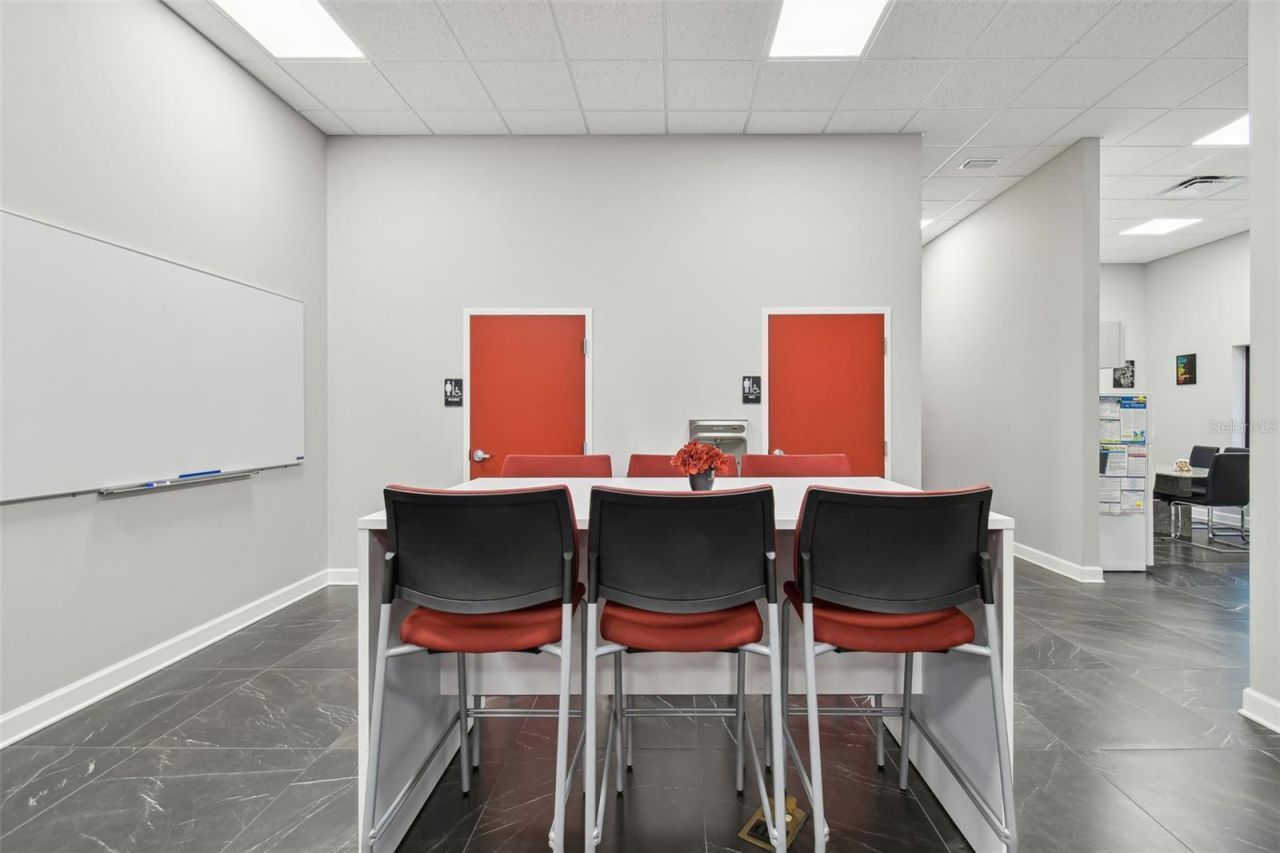 13908 Monroes Business Park, Tampa, FL 33635 Photo