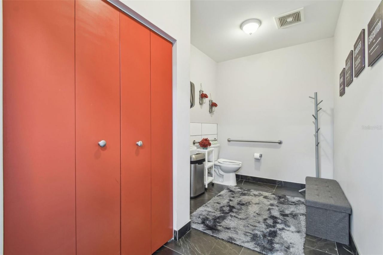 13908 Monroes Business Park, Tampa, FL 33635 Photo