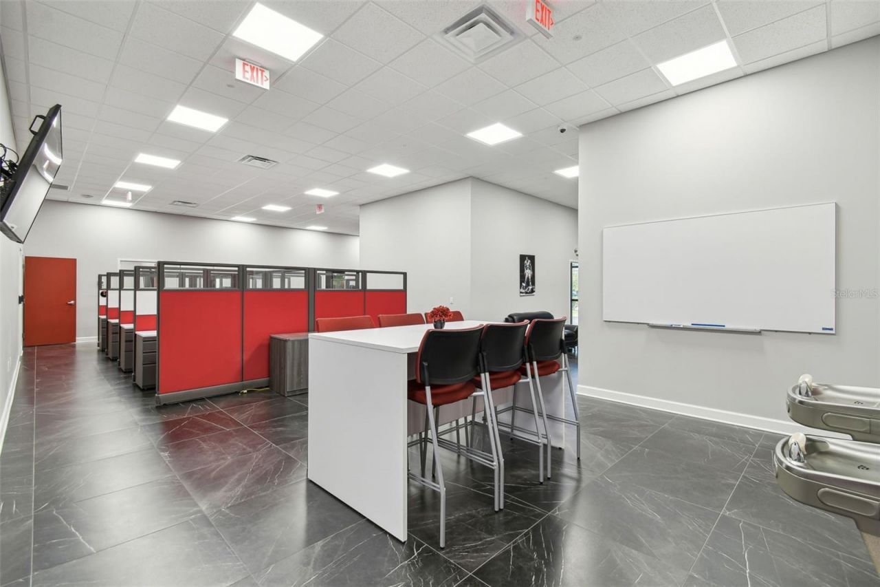 13908 Monroes Business Park, Tampa, FL 33635 Photo