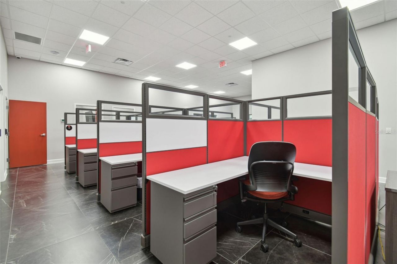 13908 Monroes Business Park, Tampa, FL 33635 Photo