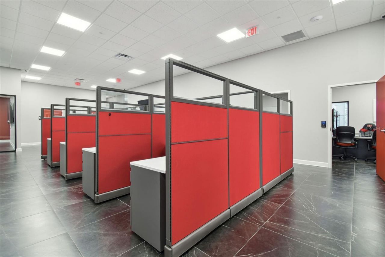 13908 Monroes Business Park, Tampa, FL 33635 Photo