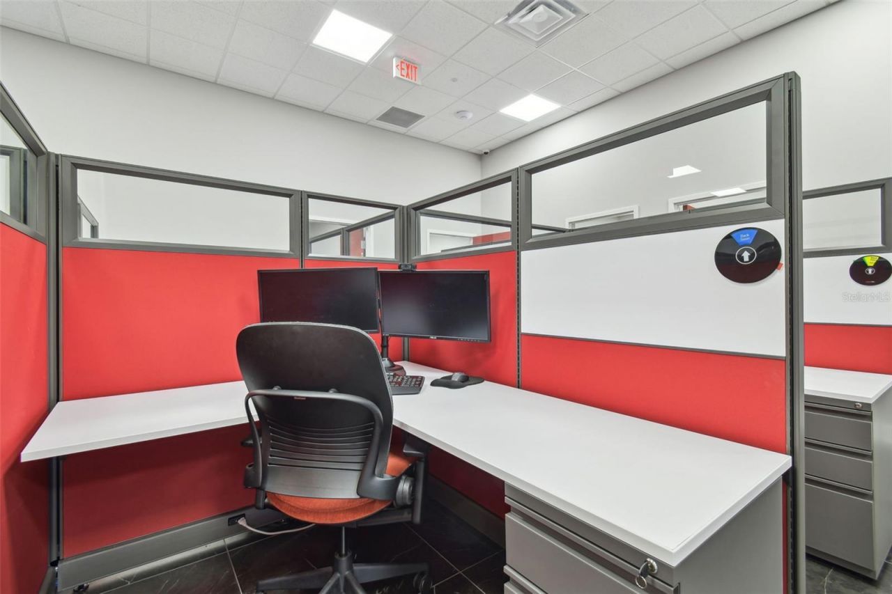 13908 Monroes Business Park, Tampa, FL 33635 Photo