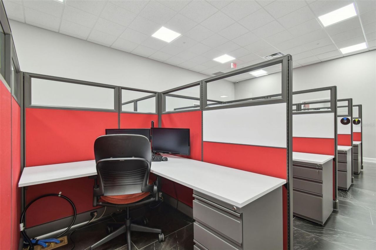 13908 Monroes Business Park, Tampa, FL 33635 Photo