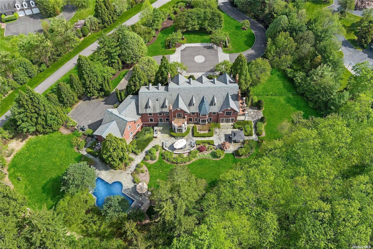 10 Orchard Lane, Old Westbury, NY 11568 Main Photo