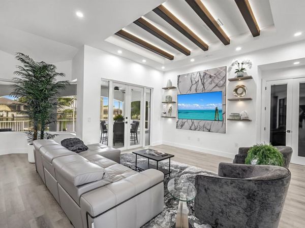 3917 SE 19TH AVENUE, CAPE CORAL, FL 33904