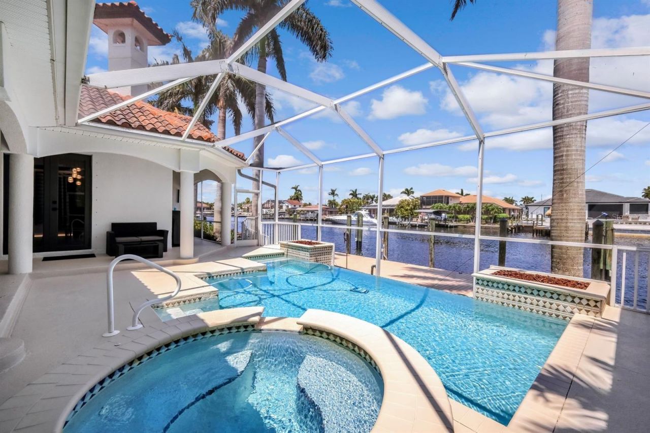 3917 SE 19th Avenue, Cape Coral, FL 33904 Photo