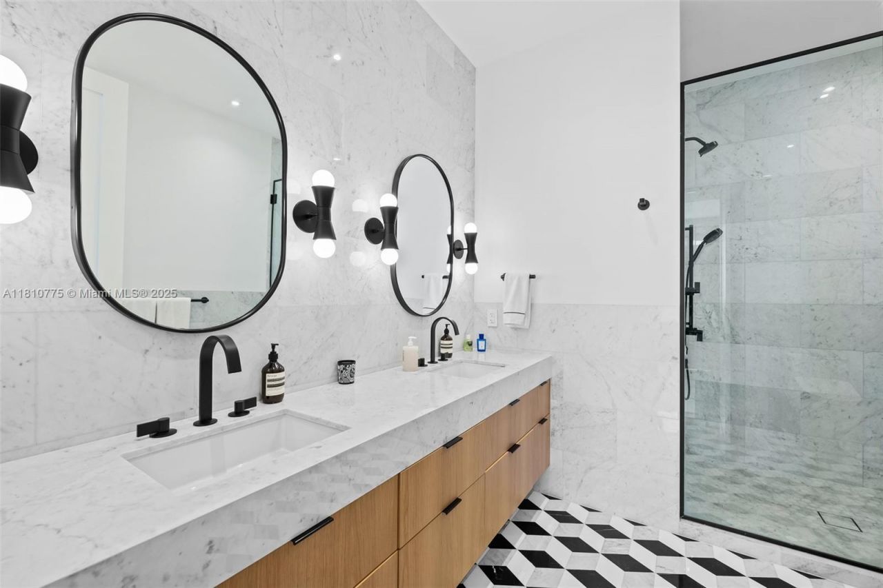 725 NE 22nd Street, Unit PH3C, Miami, FL 33137 Photo