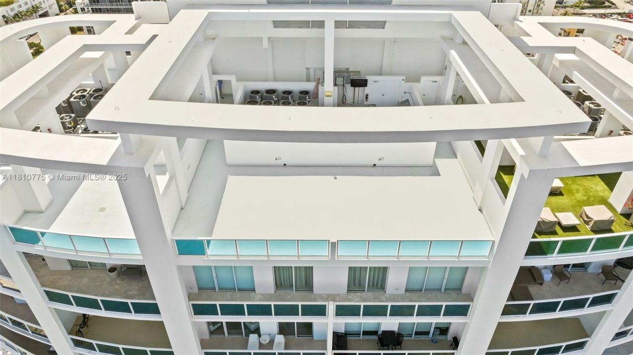 725 NE 22nd Street, Unit PH3C, Miami, FL 33137 Photo