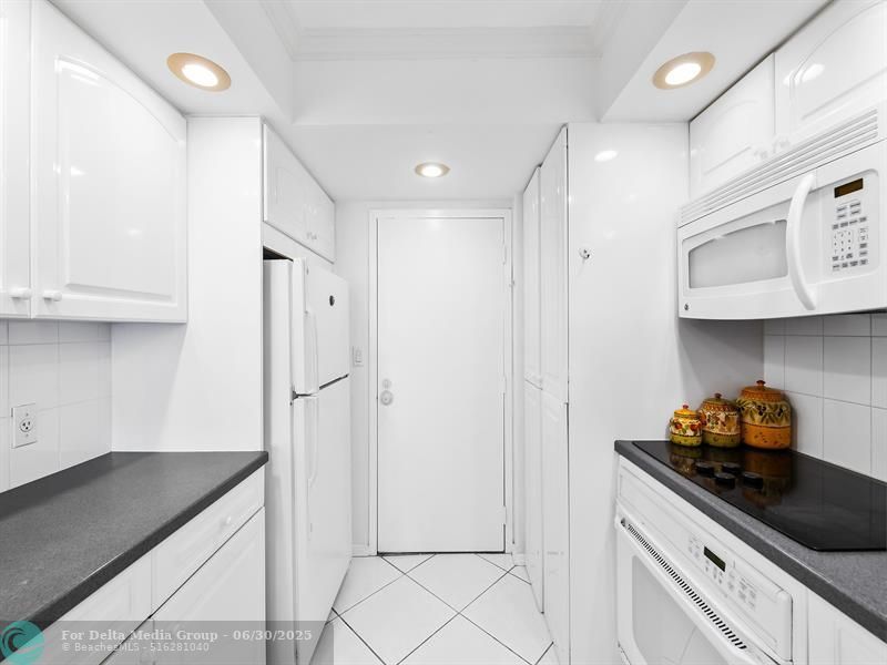 2200 S Ocean Lane, Unit 2607, Fort Lauderdale, FL 33316 Photo