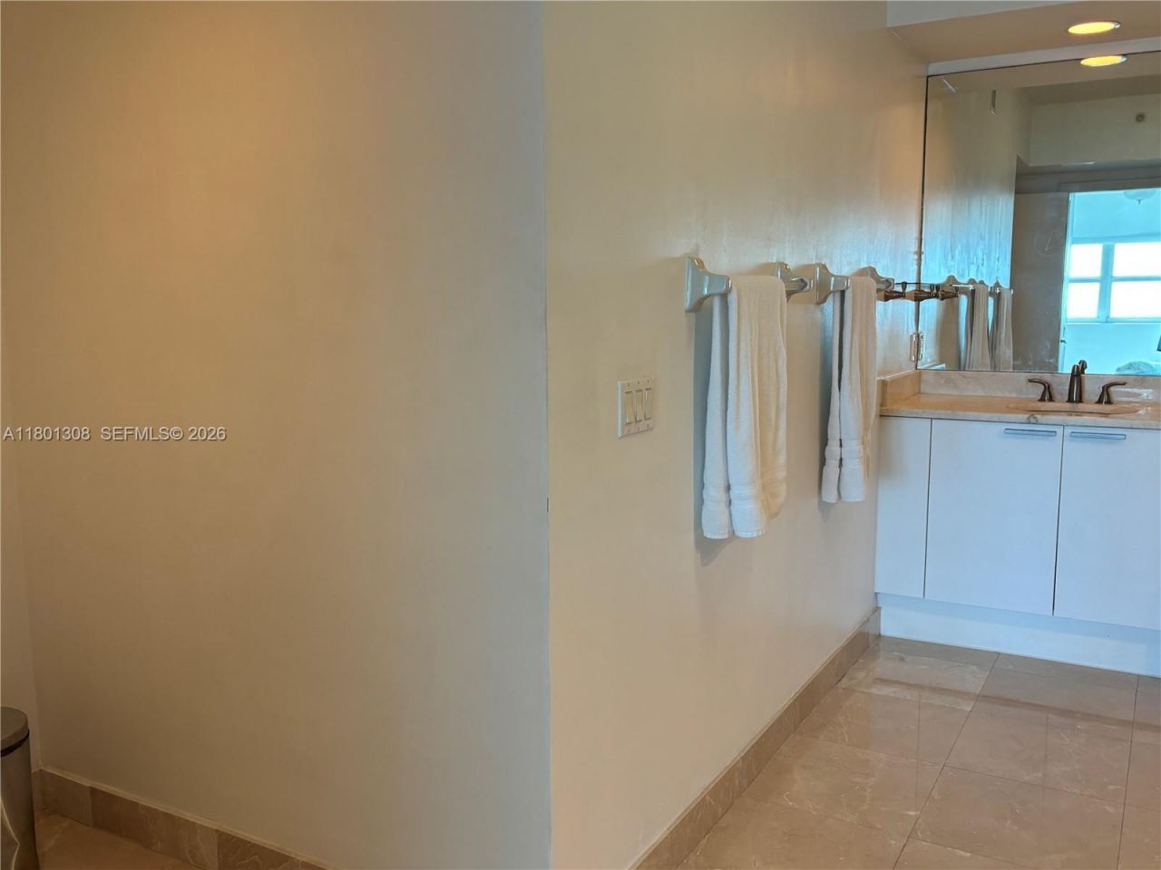14951 Royal Oaks Ln, Unit 1804, North Miami, FL 33181 Photo
