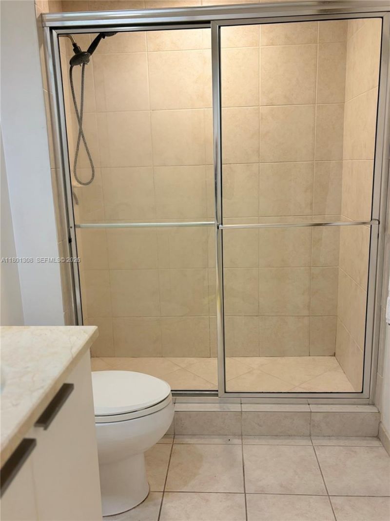 14951 Royal Oaks Ln, Unit 1804, North Miami, FL 33181 Photo