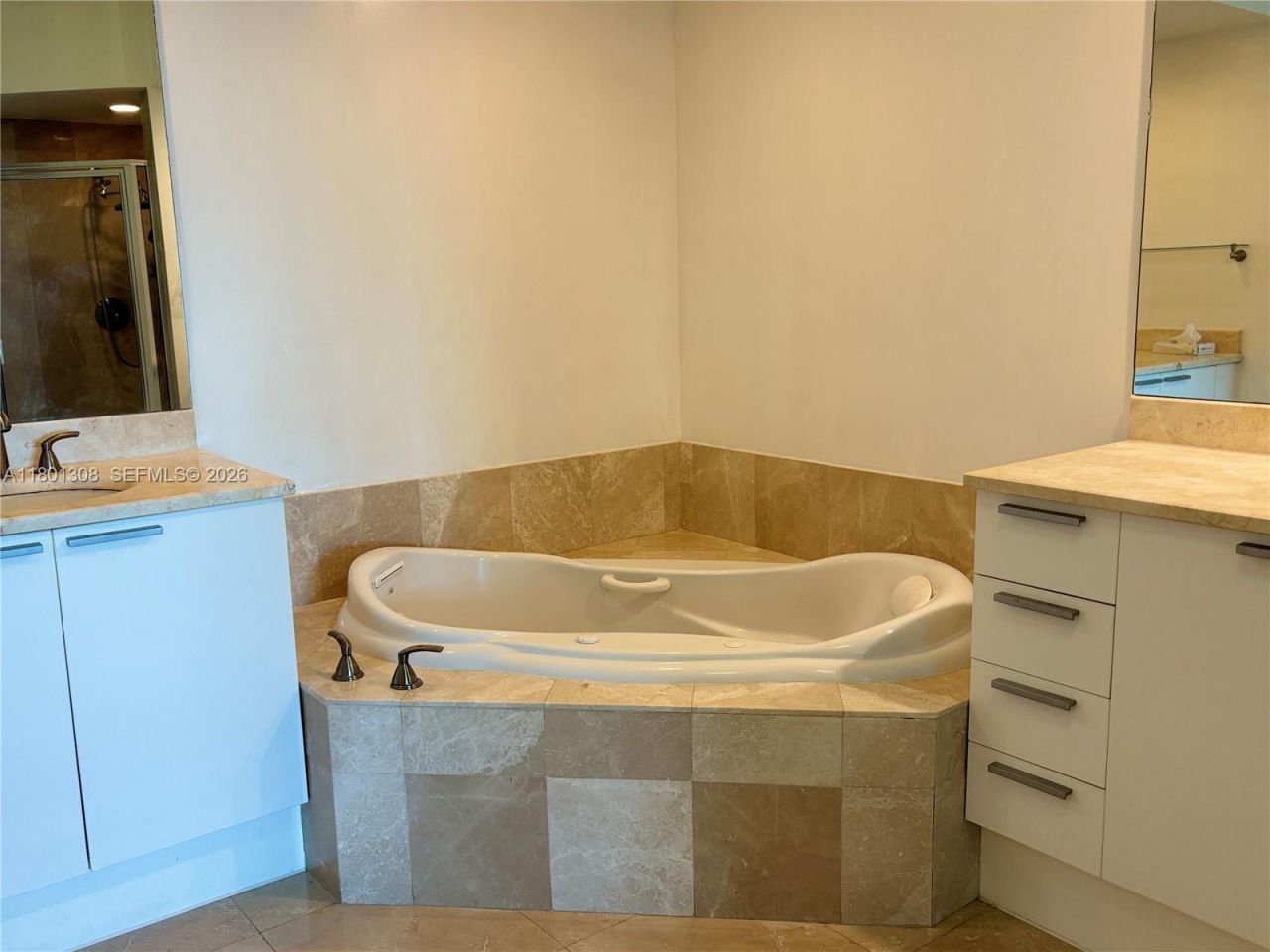 14951 Royal Oaks Ln, Unit 1804, North Miami, FL 33181 Photo