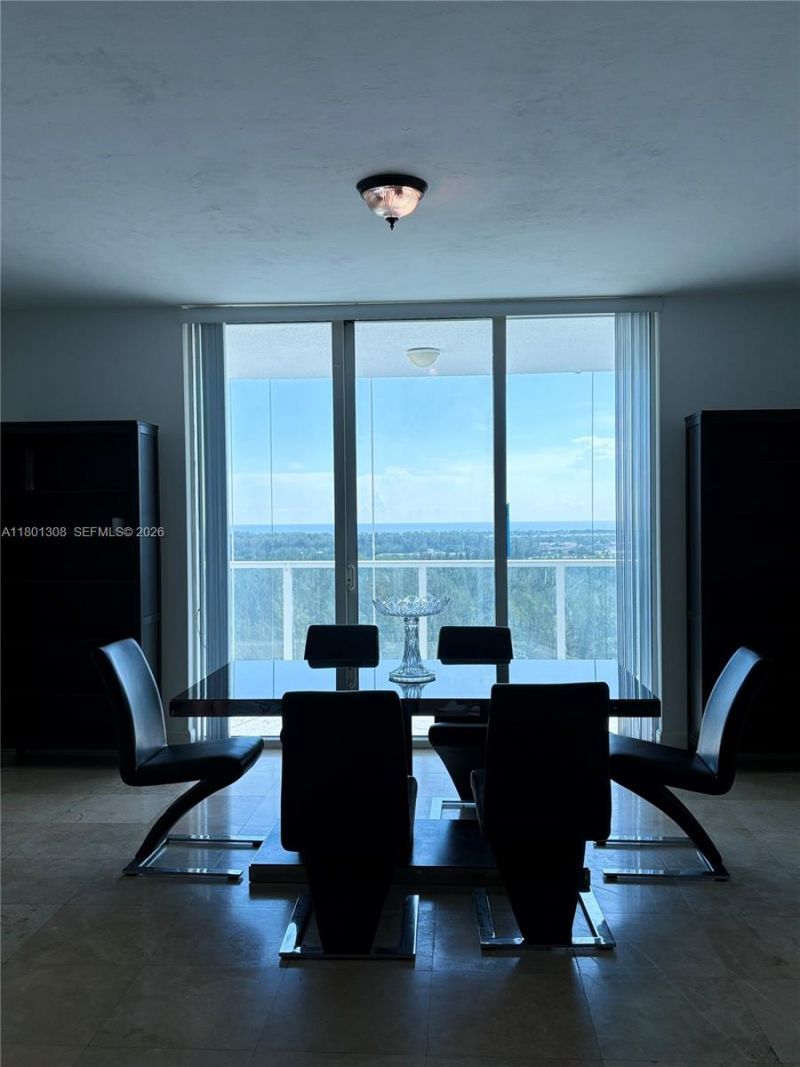 14951 Royal Oaks Ln, Unit 1804, North Miami, FL 33181 Photo