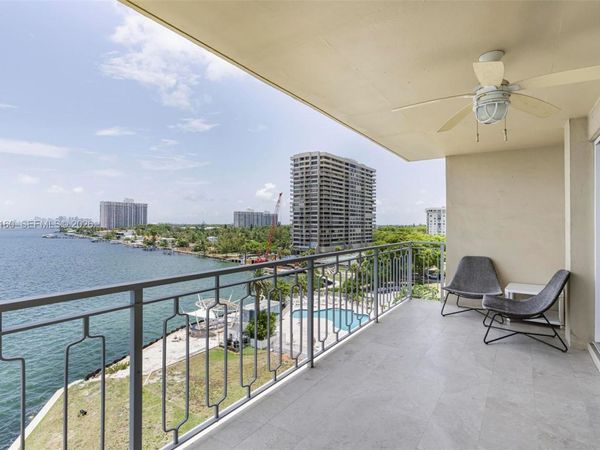 11111 Biscayne Blvd, Unit 8C, Miami, FL 33181