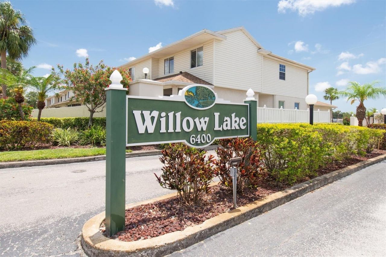 6400 46th Avenue N, Unit 203, Kenneth City, FL 33709 Photo