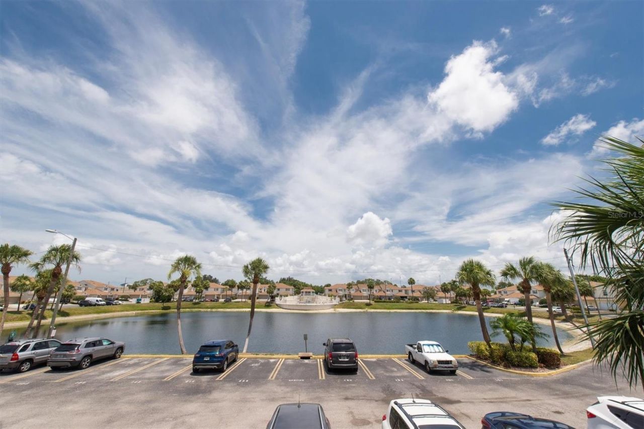 6400 46th Avenue N, Unit 203, Kenneth City, FL 33709 Photo