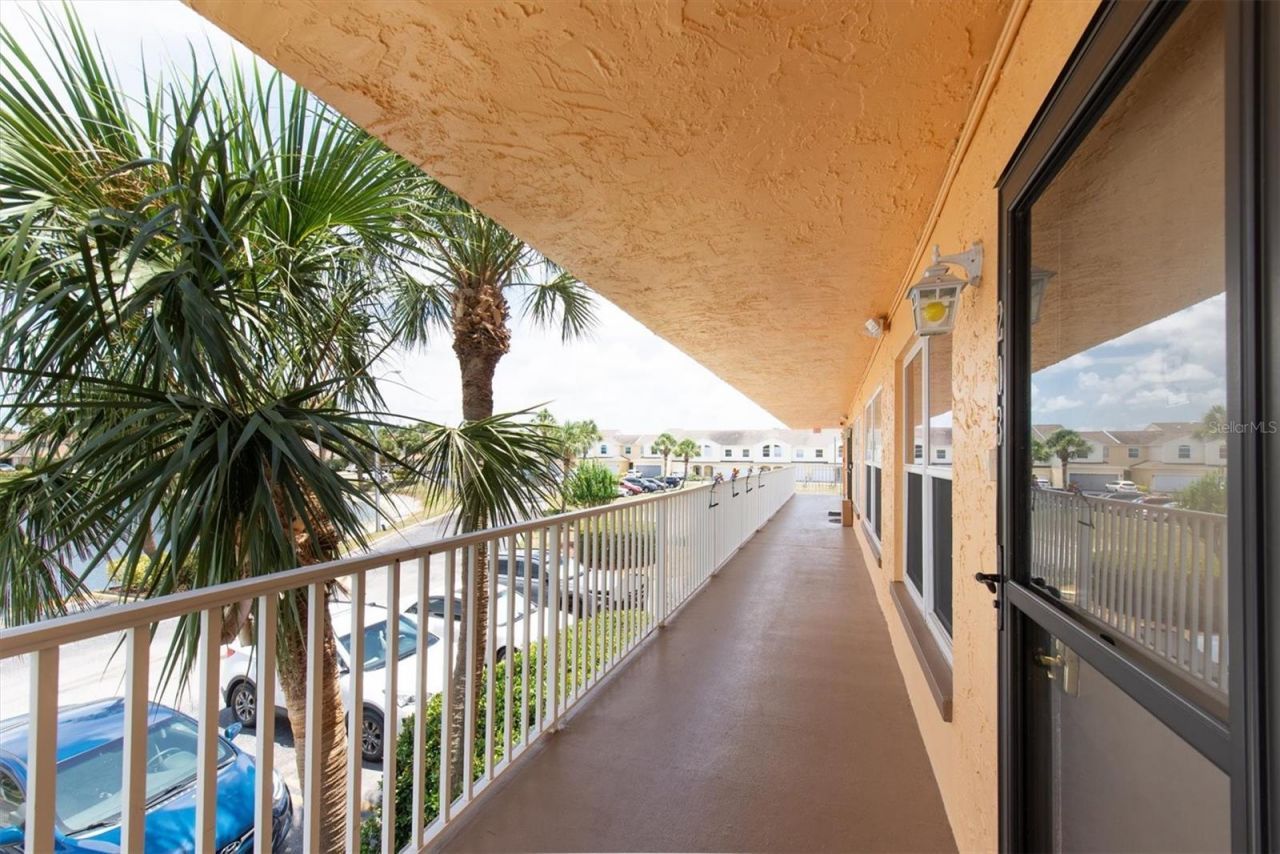 6400 46th Avenue N, Unit 203, Kenneth City, FL 33709 Photo