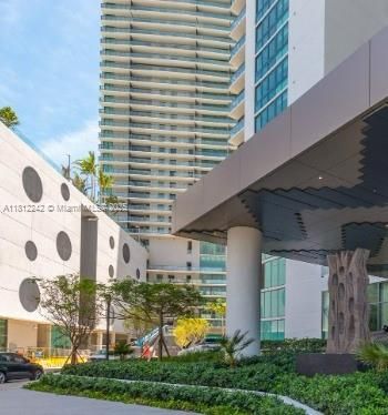 650 NE 32nd St, Unit 2502, Miami, FL 33137 Photo