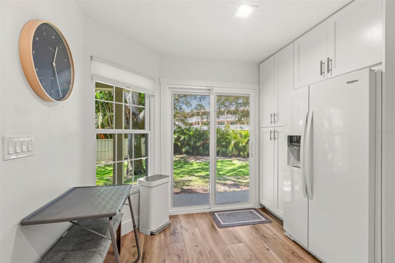 5102 White Pine Circle Ne, Saint Petersburg, FL 33703 Photo