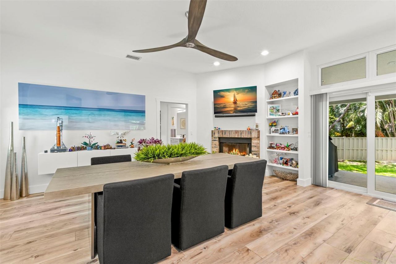 5102 White Pine Circle Ne, Saint Petersburg, FL 33703 Photo