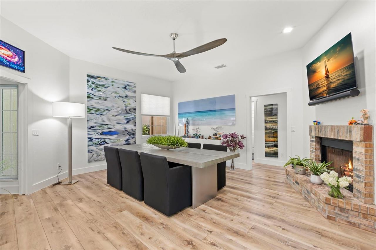 5102 White Pine Circle Ne, Saint Petersburg, FL 33703 Photo