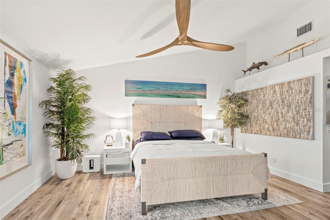 5102 White Pine Circle Ne, Saint Petersburg, FL 33703 Photo