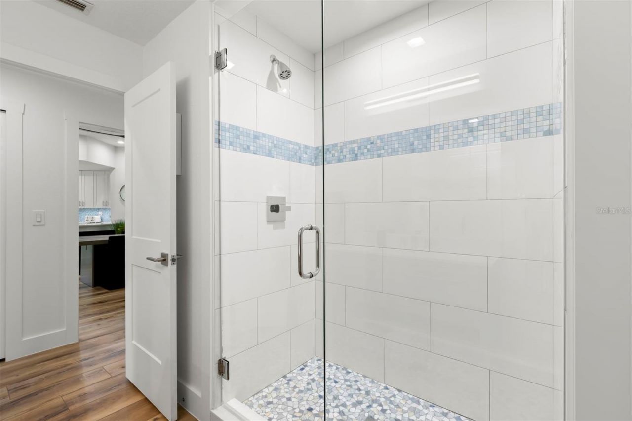 5102 White Pine Circle Ne, Saint Petersburg, FL 33703 Photo