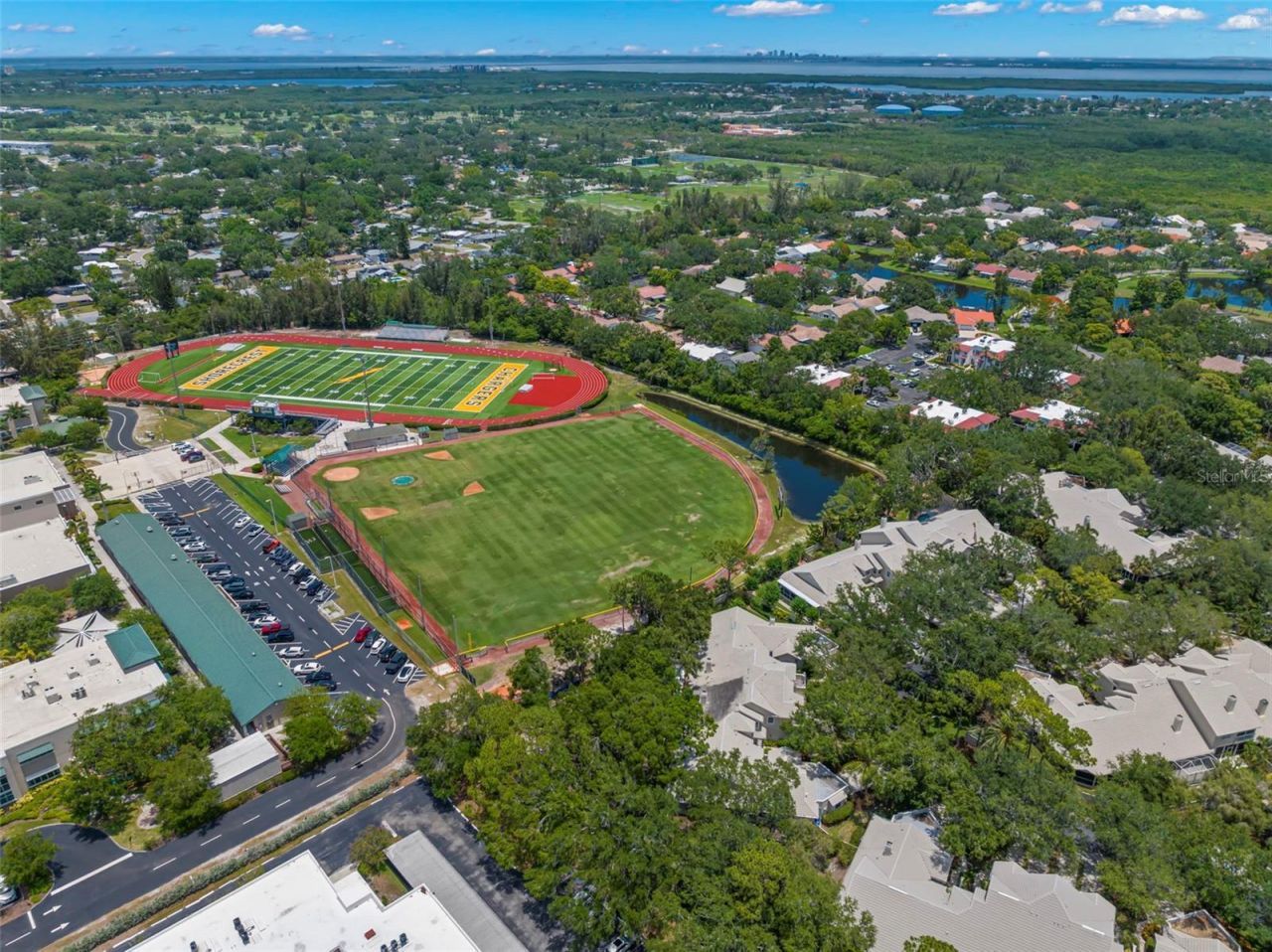 5102 White Pine Circle Ne, Saint Petersburg, FL 33703 Photo
