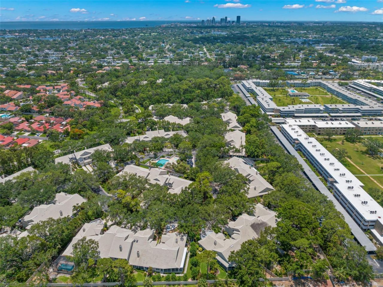 5102 White Pine Circle Ne, Saint Petersburg, FL 33703 Photo