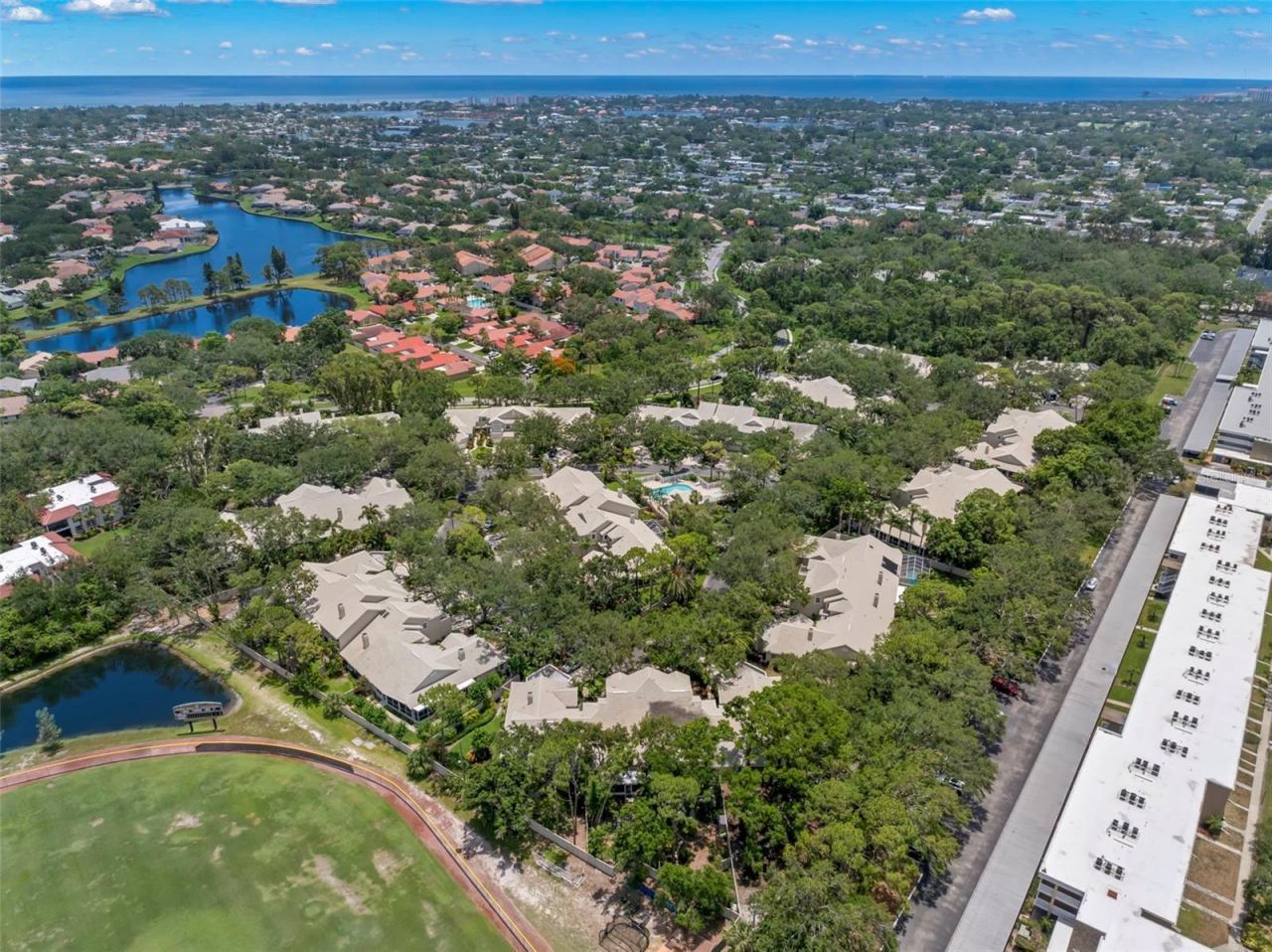 5102 White Pine Circle Ne, Saint Petersburg, FL 33703 Photo