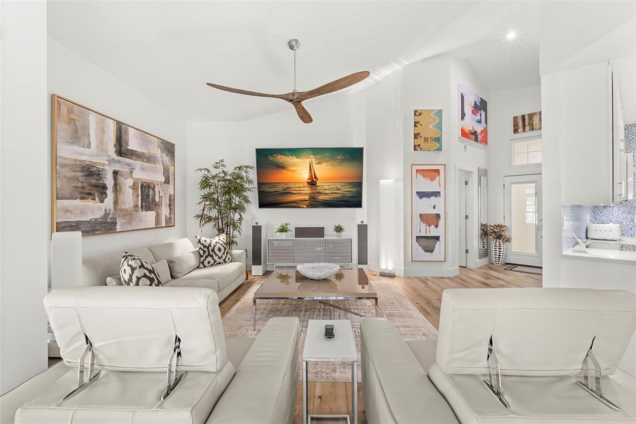 5102 White Pine Circle Ne, Saint Petersburg, FL 33703 Photo