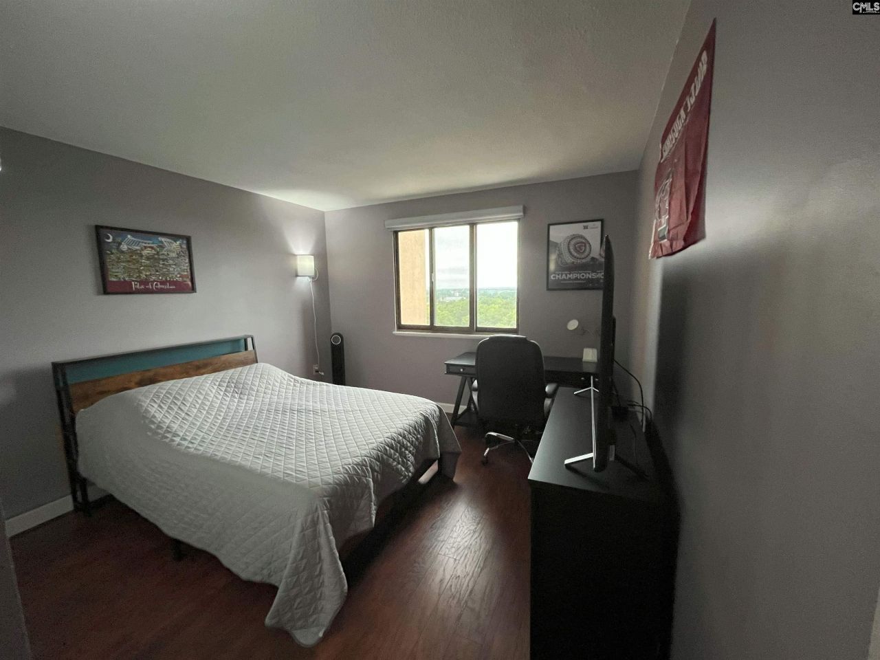 1825 St. Julian Place Photo 17