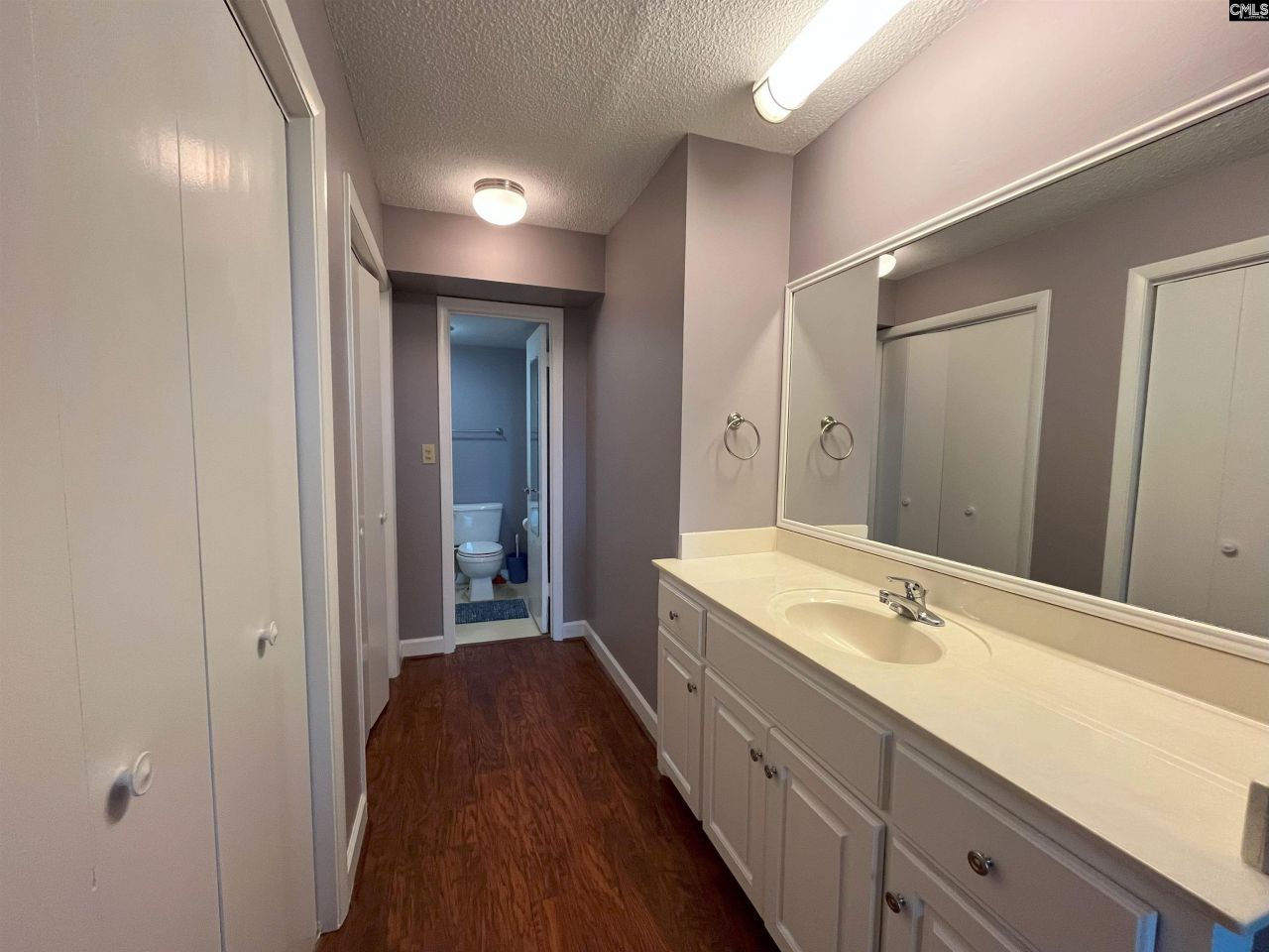 1825 St. Julian Place Photo 27